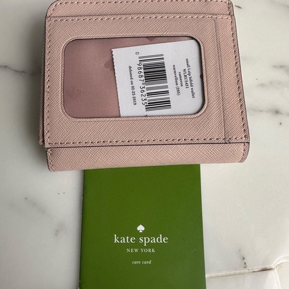 Kate Spade bifold wallet - NWT - Picture 3 of 3